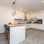 Apartman Angela Luxury I *