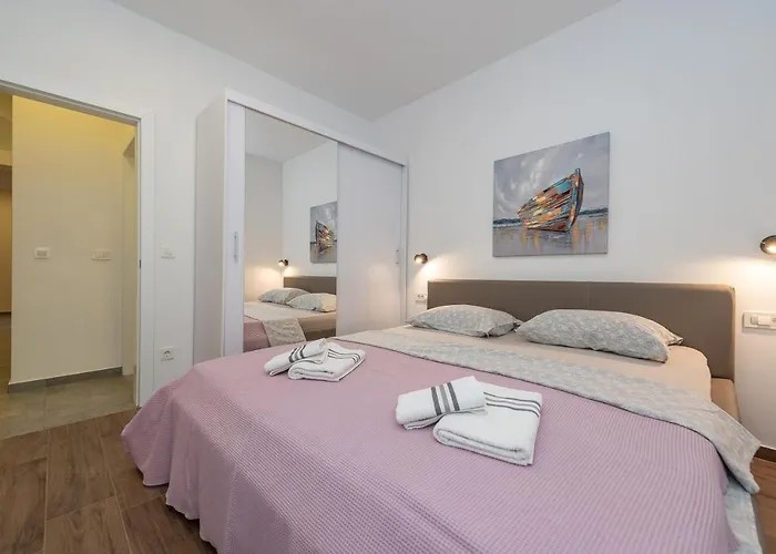 アパート Angela Luxury I ザダル